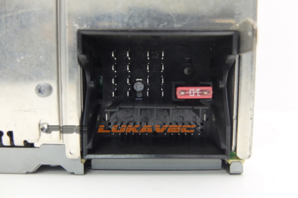 AUDI A4 CD RADIO 8E0035186AK 2006.