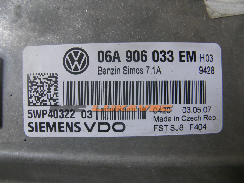 VW GOLF 5 KOMPJUTER MOTORA 1.6 06A906033EM