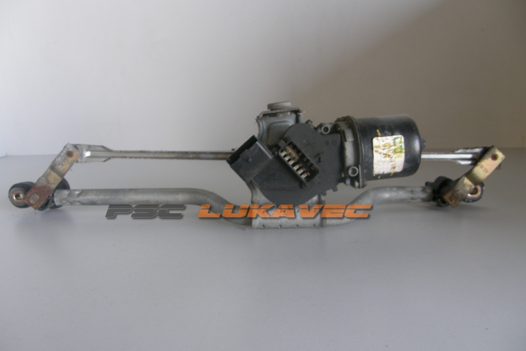 RENAULT CLIO 2 ŠKARE BRISAČA SA MOTORIĆEM