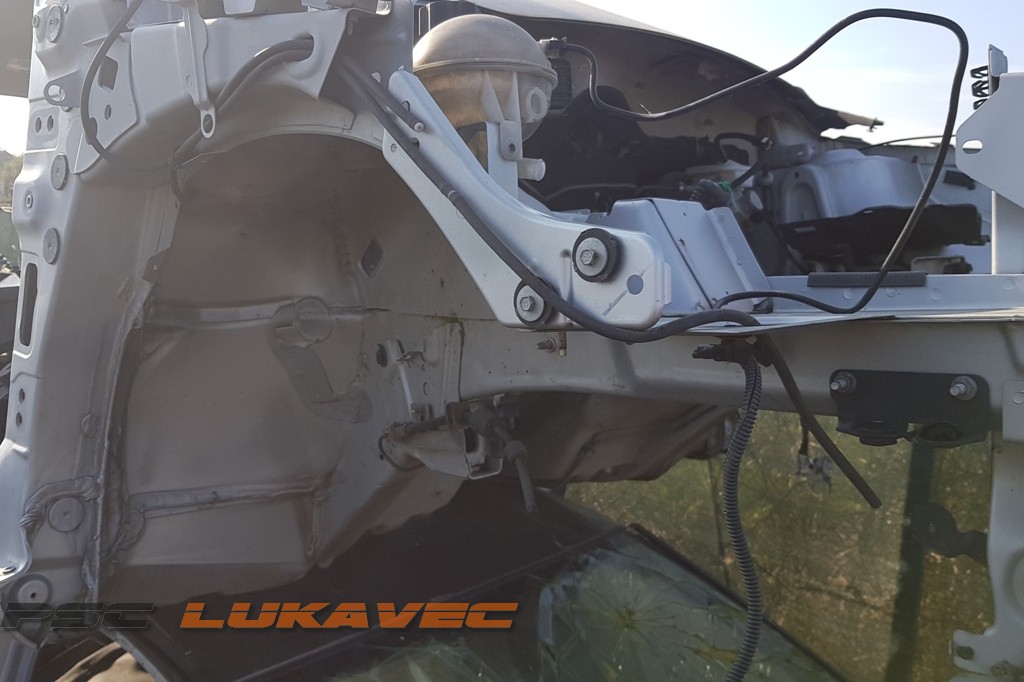 PEUGEOT 207 DESNA MULDA 2009.
