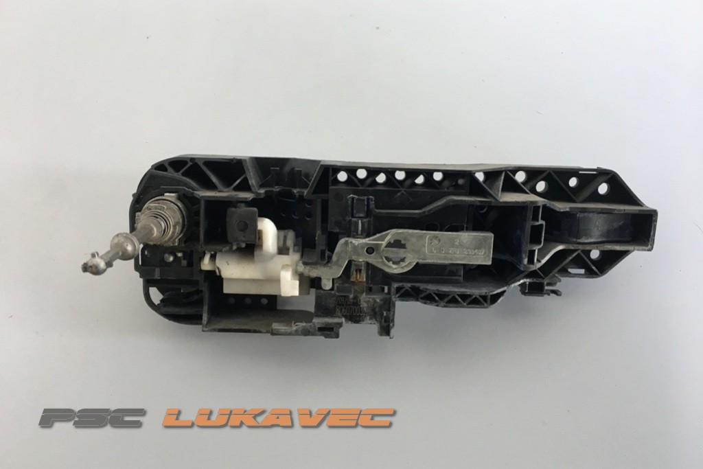 RENAULT SCENIC 3 KVAKA VRATA PREDNJA LIJEVA 806070032R