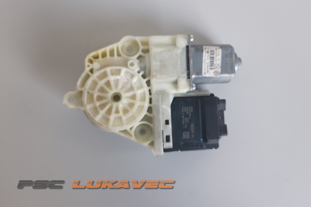 VW PASSAT PODIZAČ STAKLA ZADNJI DESNI 1K0959794L