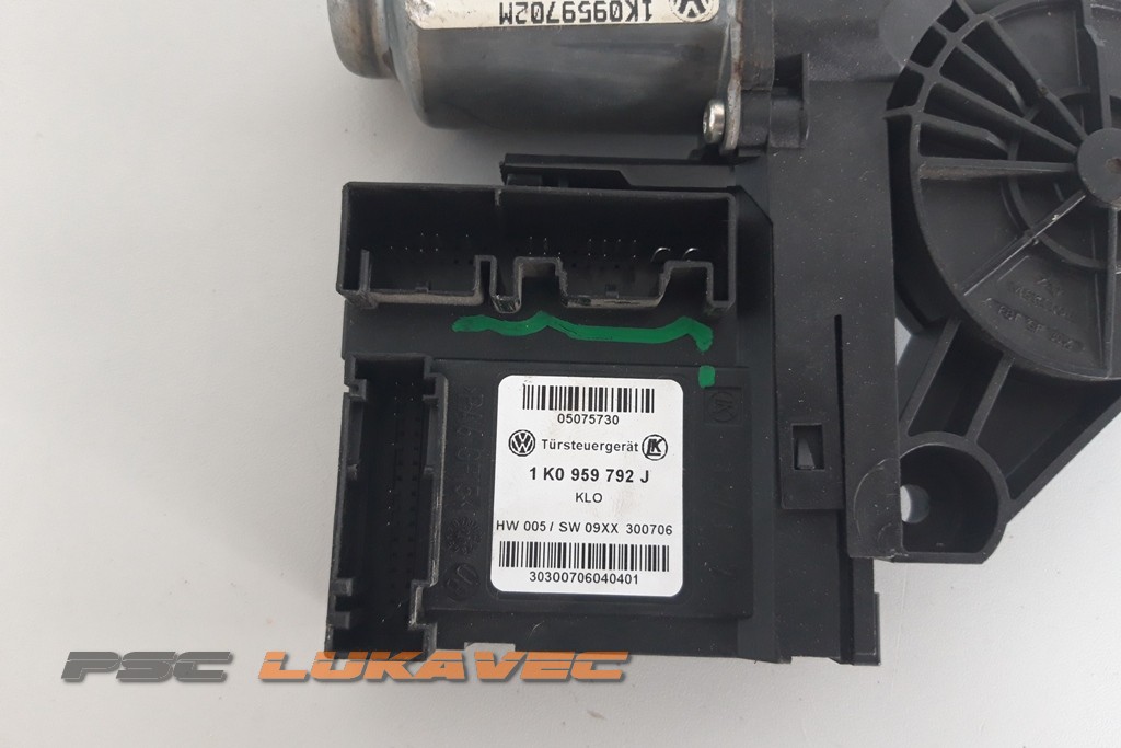 VW GOLF 5 PODIZAČ STAKLA PREDNJI LIJEVI 1K0959792J