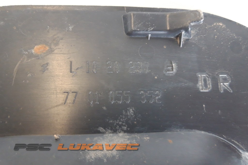 RENAULT MEGANE 2 POKLOPAC OBLOGE KOTAČA DESNI KOTAČ 7701055352