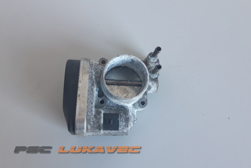 VW GOLF 5 KLAPNA GASA 2.0 FSI 06F133062