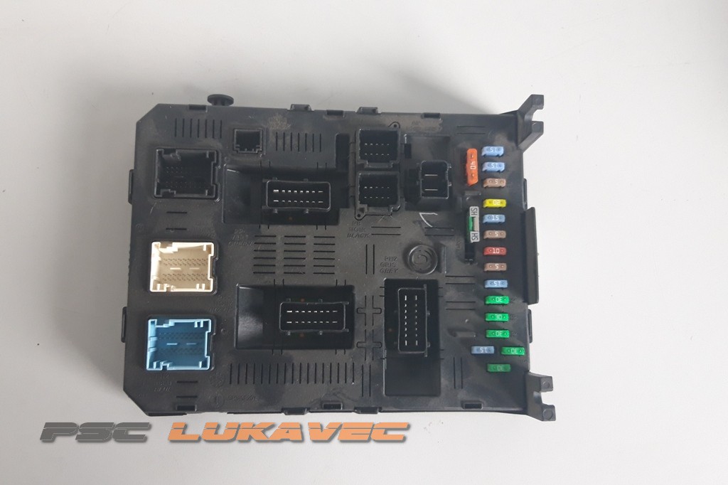 PEUGEOT 307 BSI MODUL KUTIJA OSIGURAČA 9661940480 2004.