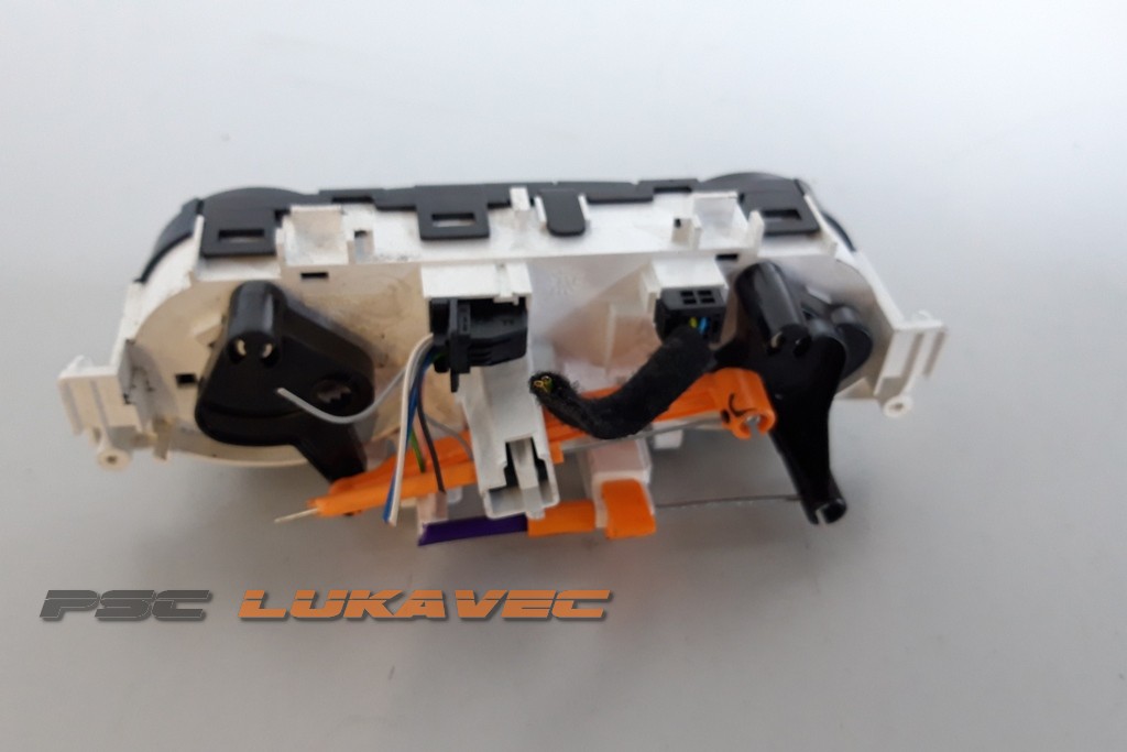 PEUGEOT 208 PREKIDAČI VENTILACIJE 9819611577