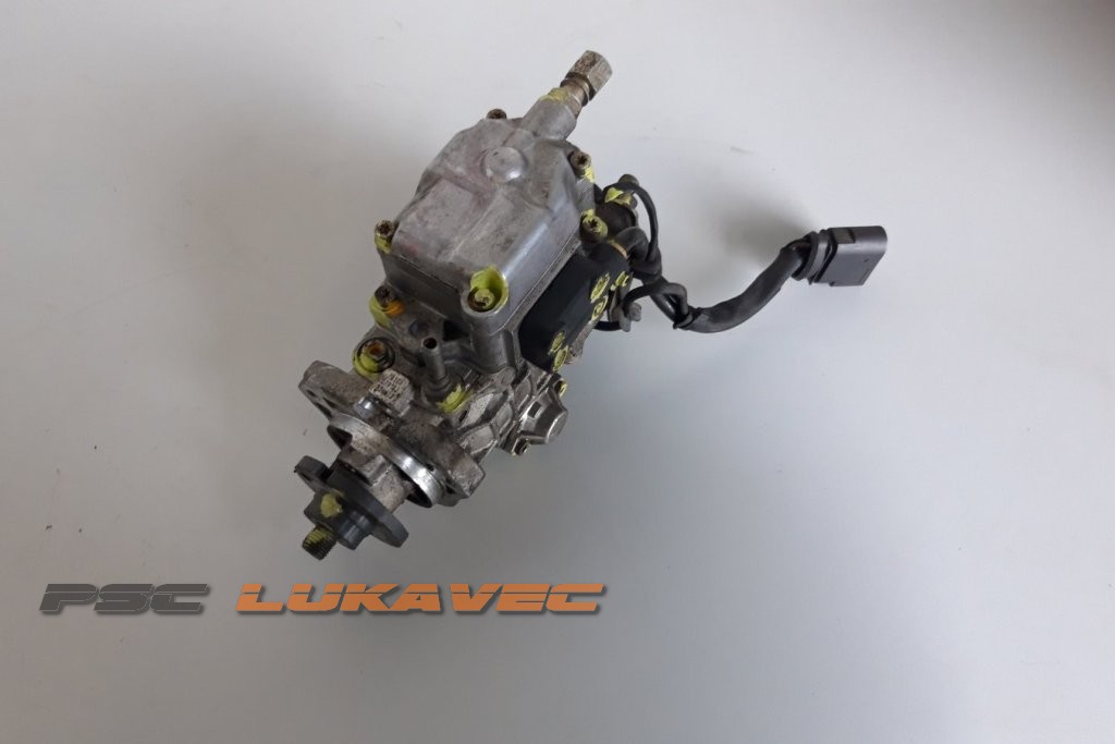 VW GOLF 4 1.9 SDI BOSCH PUMPA GORIVA 038130107B