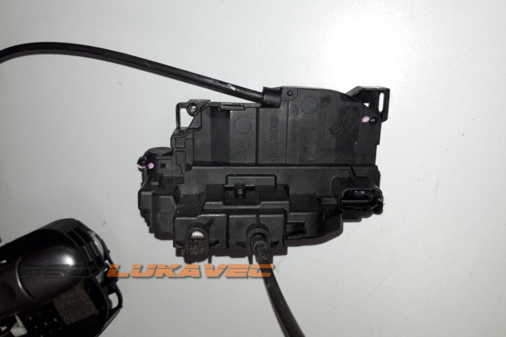 RENAULT MEGANE 3 BRAVA VRATA ZADNJA LIJEVA 825038840R