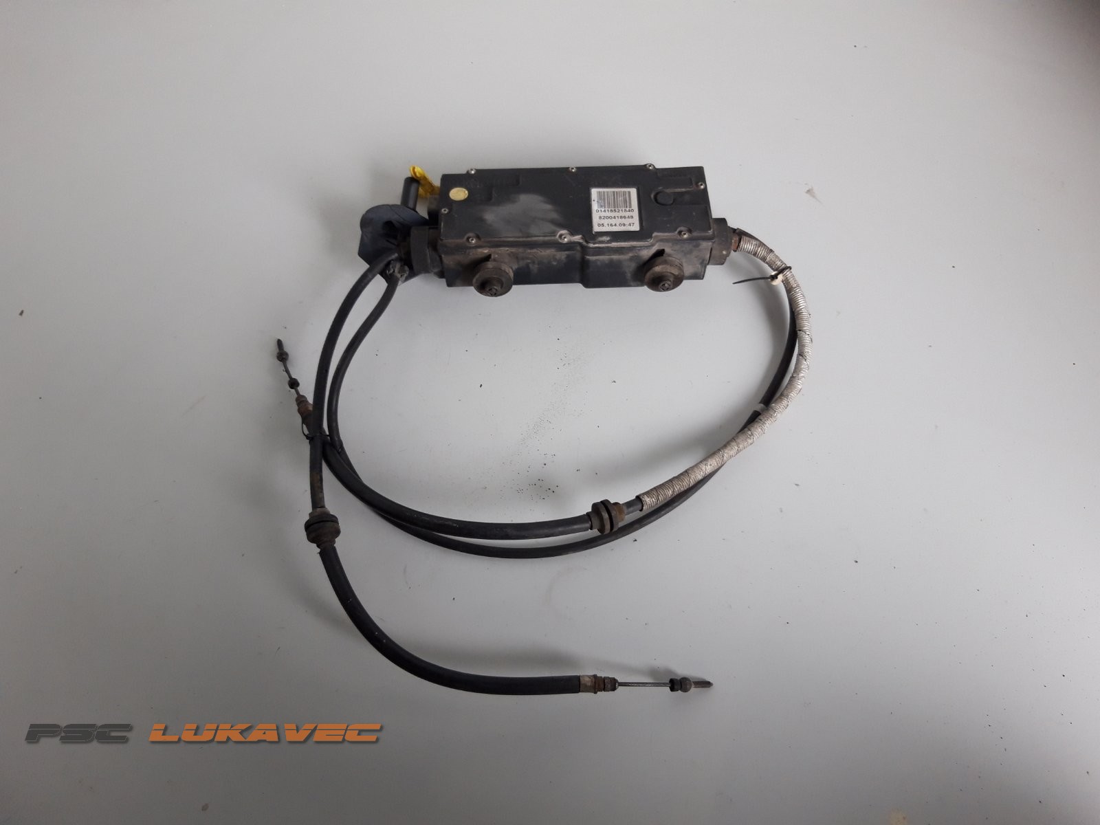 RENAULT SCENIC 2 ELEKTRIČNA RUČNA KOČNICA 8200418648