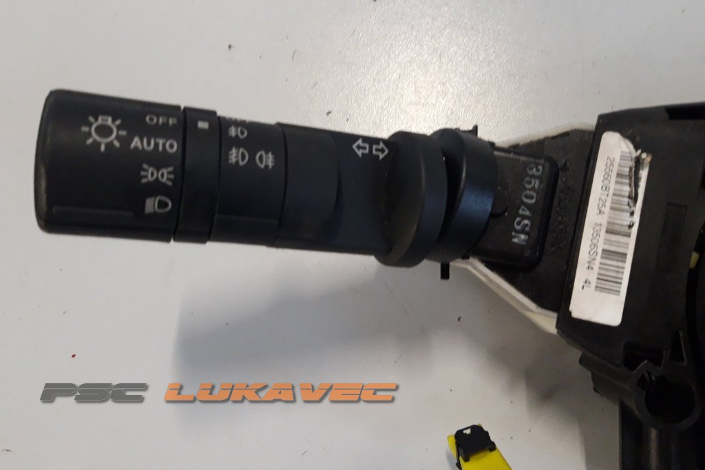 NISSAN QASHQAI ZAVOJNICA VOLANA QASHQAI RUČICE VOLANA 25560BT25A