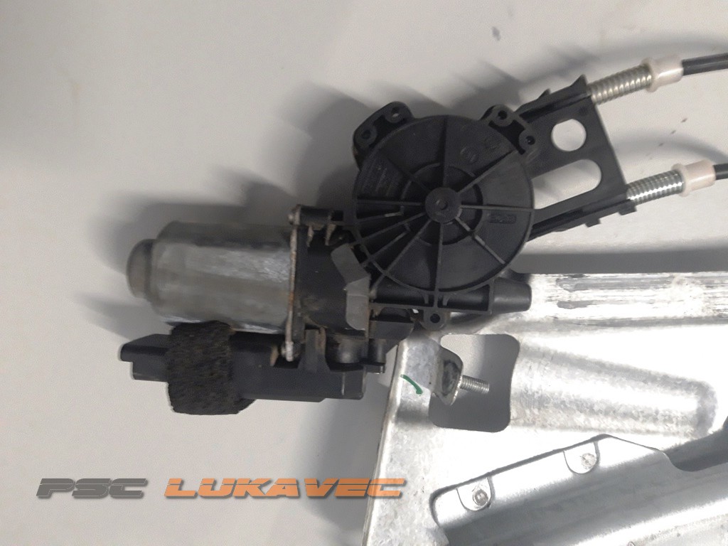 RENAULT MEGANE 2 CC PODIZAČ STAKLA ZADNJI DESNI 400772S