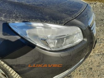 OPEL INSIGNIA FAR DESNI