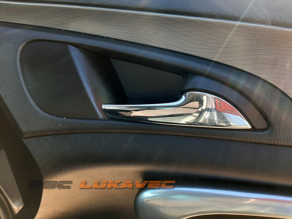 OPEL INSIGNIA KVAKA VRATA PREDNJA DESNA