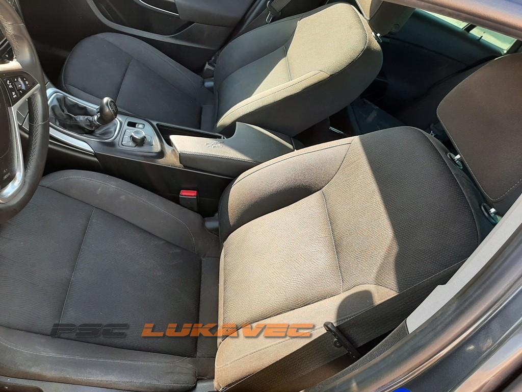 OPEL INSIGNIA SJEDALO VOZAČA 2011.