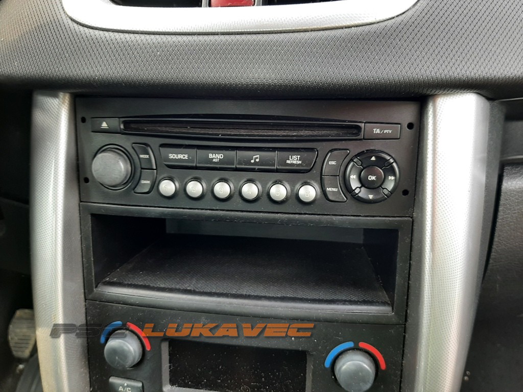 PEUGEOT 207 CD RADIO 2006.