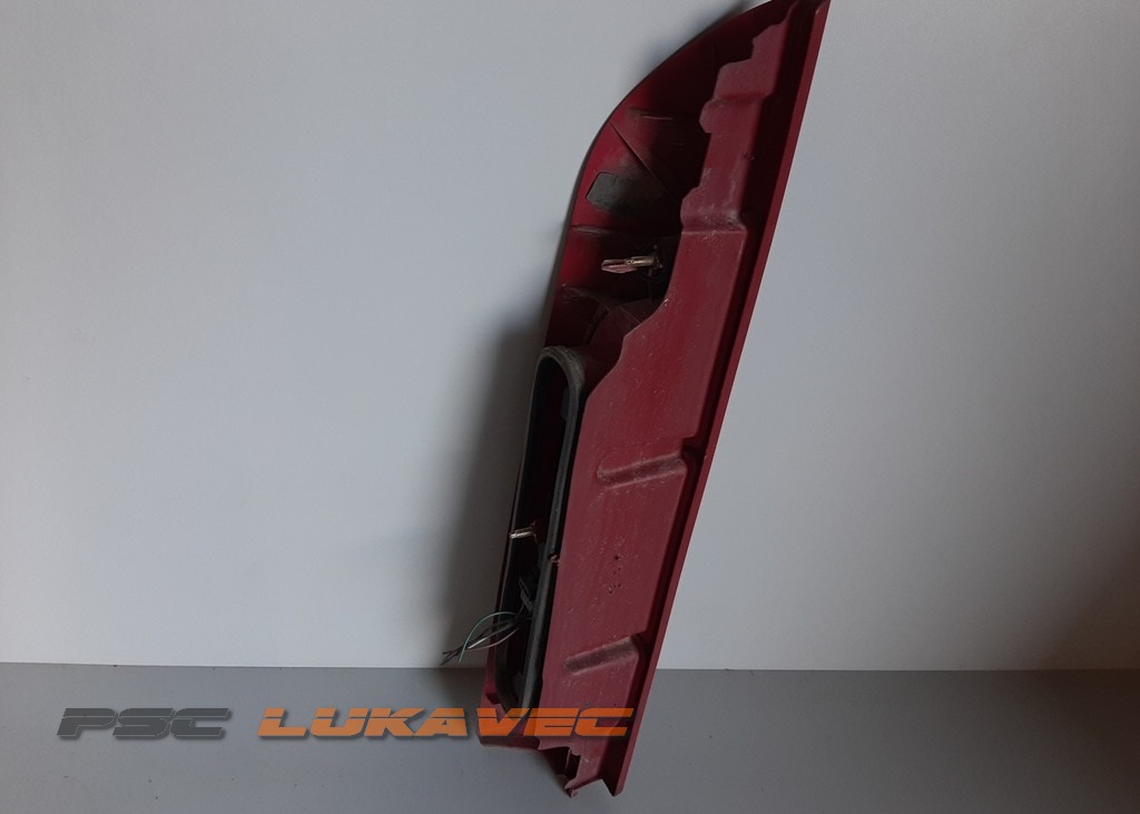 RENAULT KANGOO ŠTOP SVJETLO DESNO 7700308716