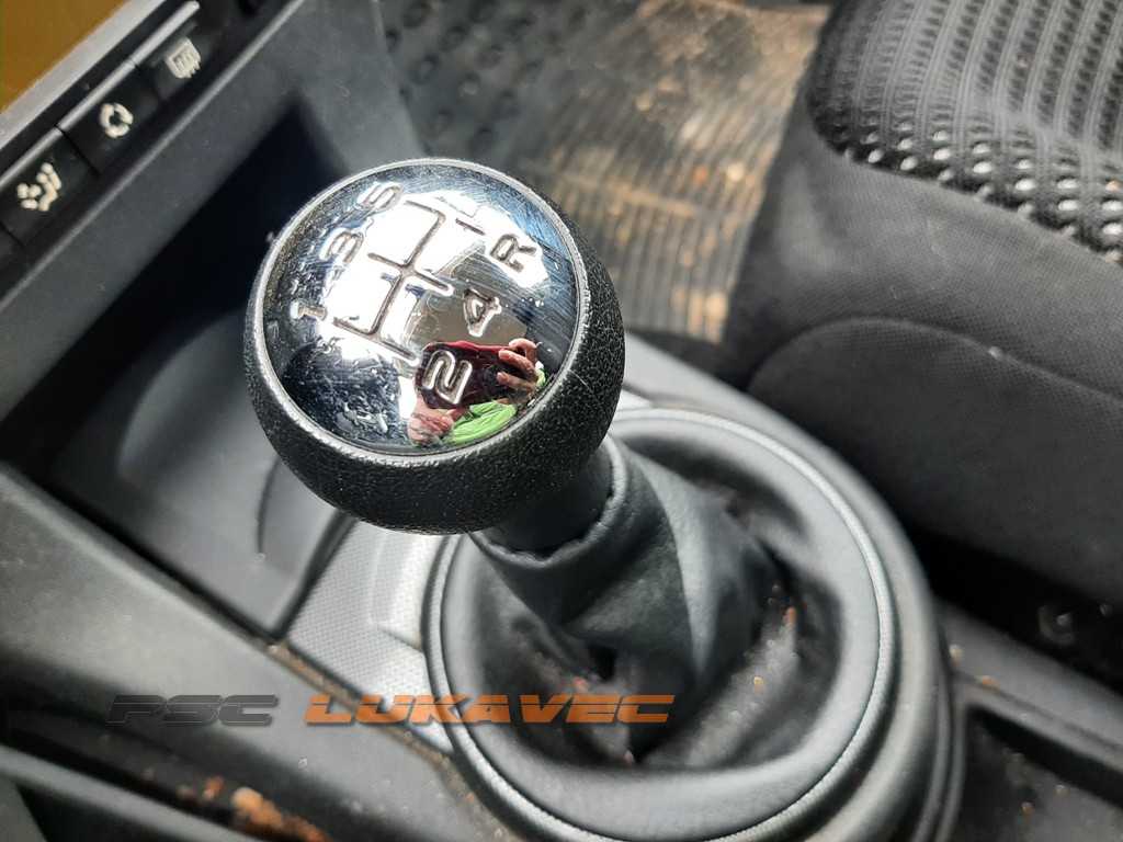 CITROEN C4 RUČICA MJENJAČA SA KOŽOM