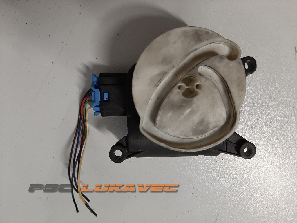 AUDI A4 MOTORIĆ KLAPNE GRIJANJA 0132801302 8E1820511C