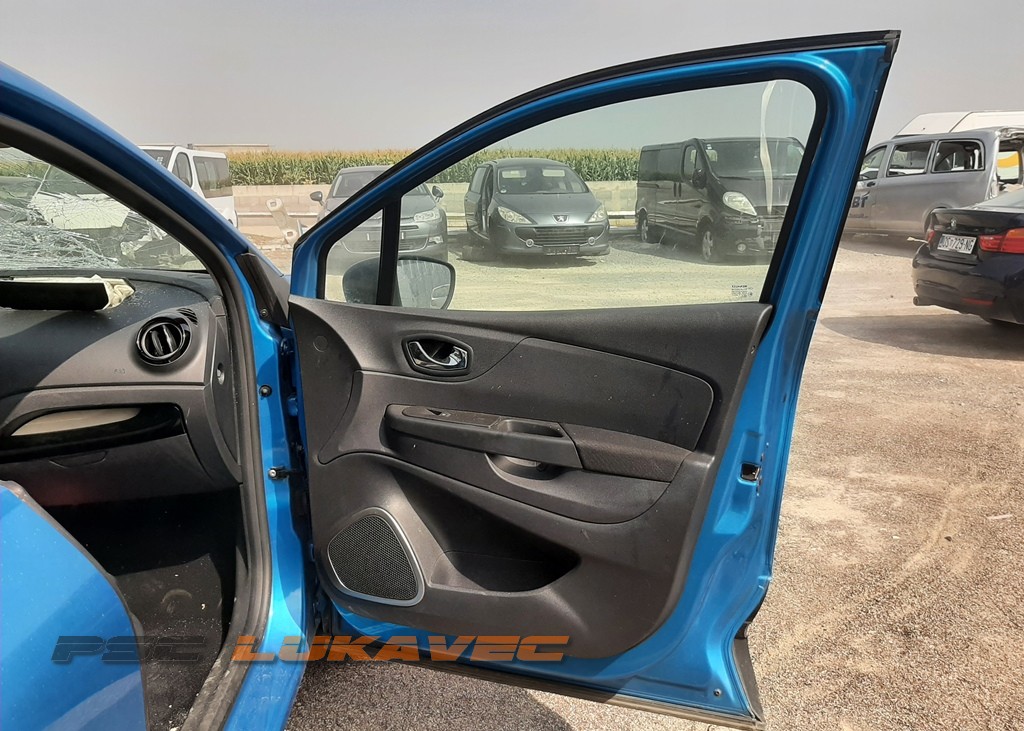 RENAULT CAPTUR PREDNJA DESNA VRATA