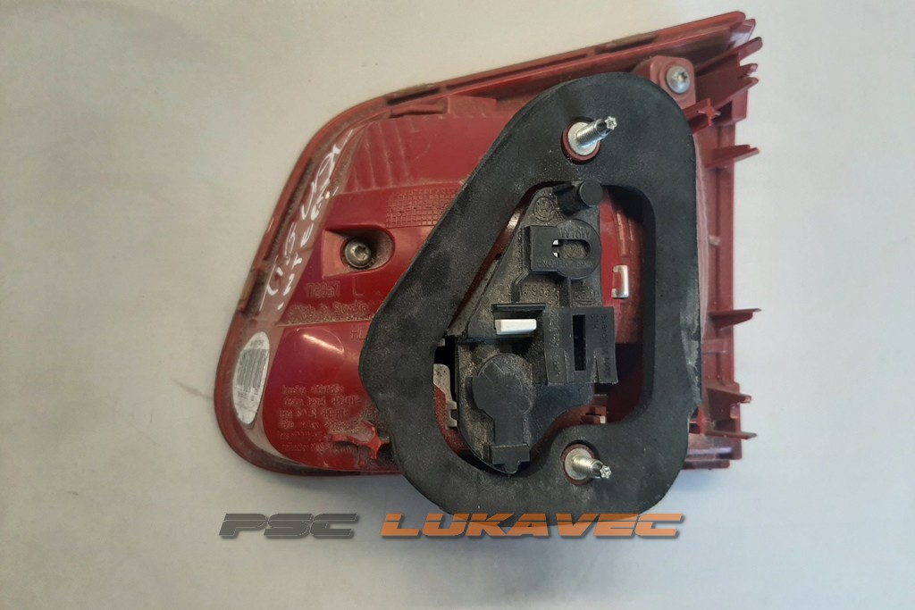 VW TIGUAN LIJEVO ŠTOP SVJETLO 5N0945093G 2011.