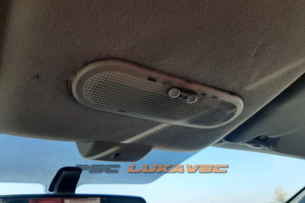 SVJETLO KABINE NISSAN QASHQAI 2010.