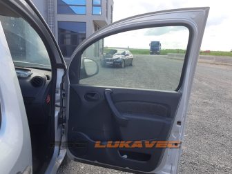 PREDNJA DESNA VRATA MERCEDES CITAN SUVOZAČEVA VRATA MERCEDES CITAN