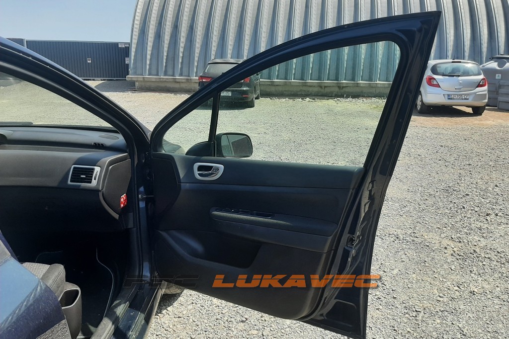 PEUGEOT 307 SW PREDNJA DESNA VRATA 2006.