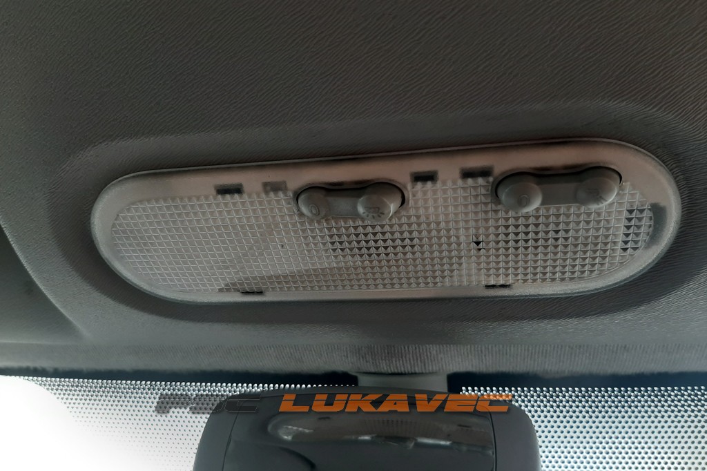 RENAULT KANGOO SVJETLO KABINE 2008.