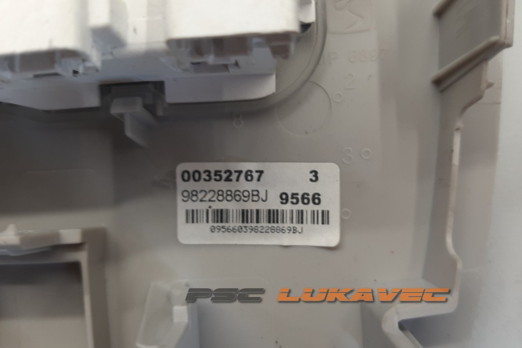 CITROEN JUMPY SVJETLO KABINE 98228869BJ 2016-2022