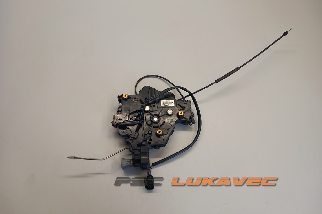 VW T5 BRAVA KLIZNIH VRATA DESNA 7E0843654AM