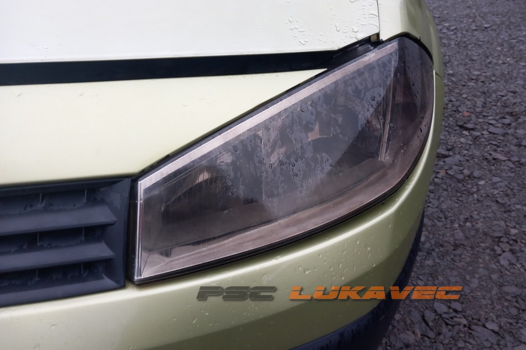 RENAULT MEGANE 2 PREDNJI FAROVI 2003.