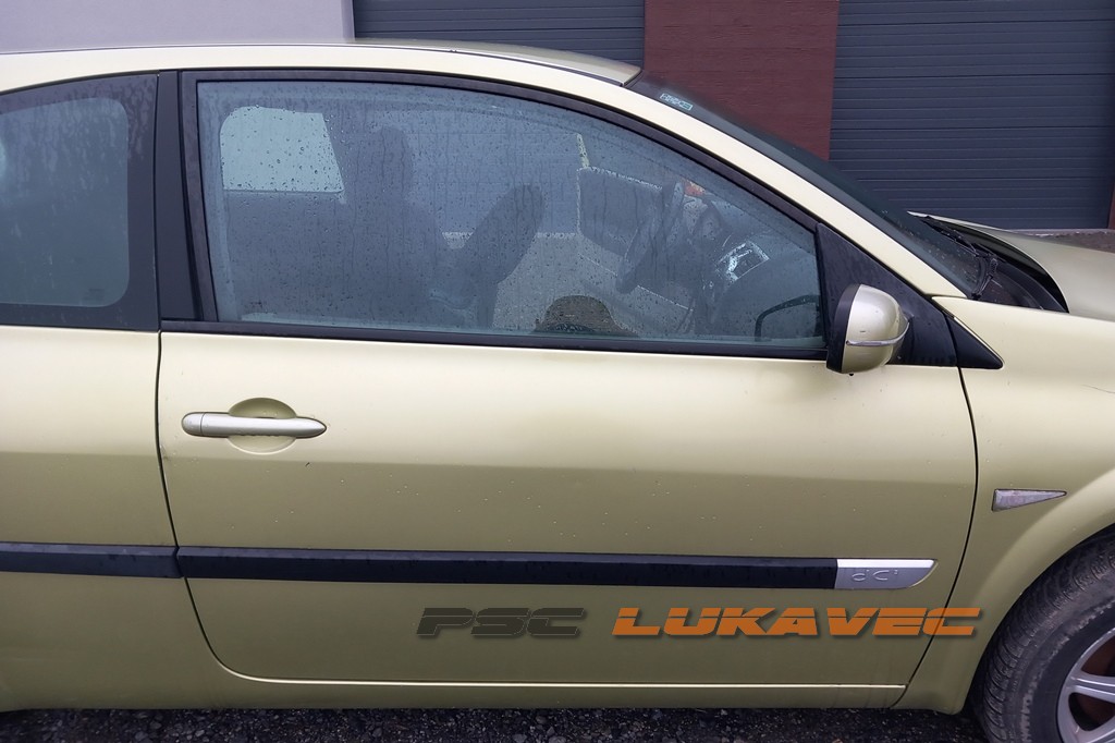 RENAULT MEGANE 2 VRATA DESNA MODEL 3 VRATA 2003.