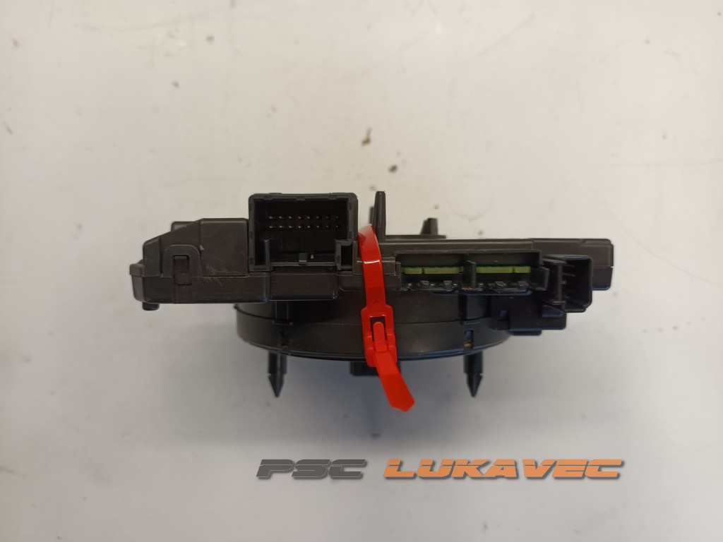 VW PASSAT B8 ZAVOJNICA VOLANA 5K0953569A