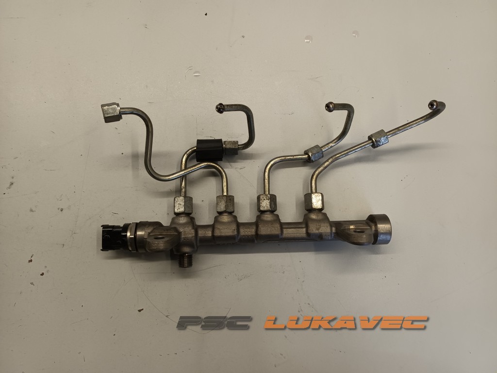 OPEL INSIGNIA RAMPA GORIVA 2.0 CDTI 0445214221