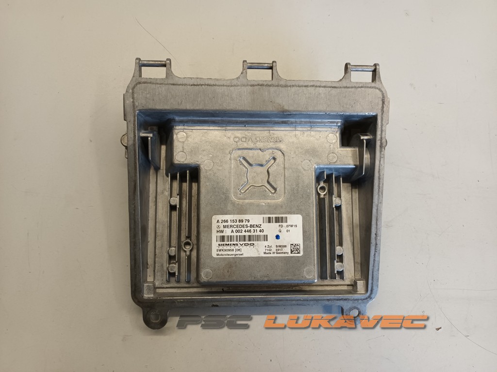 MERCEDES A KLASA W169 KOMPJUTER MOTORA A2661538979