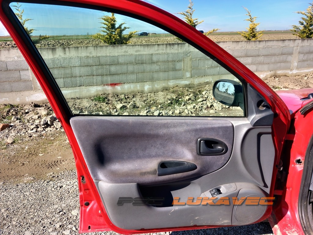 RENAULT MEGANE PREDNJA LIJEVA VRATA 2000.