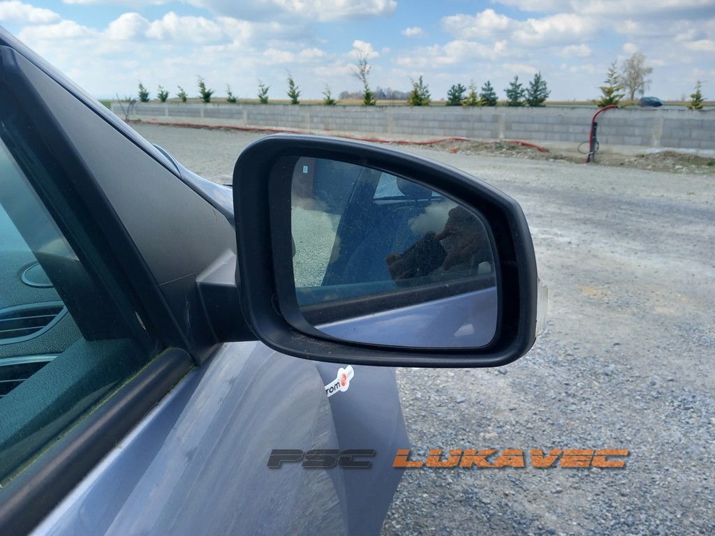 RENAULT MEGANE 3 DESNI RETROVIZOR 2010