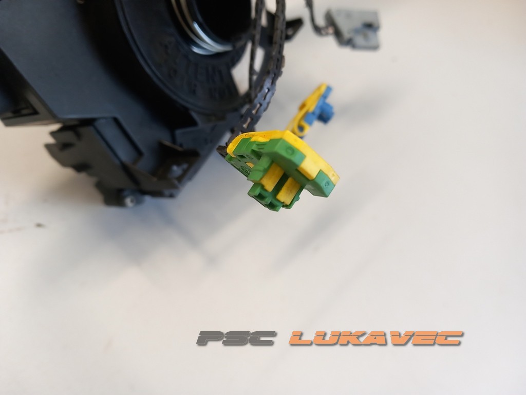 CITROEN BERLINGO ZAVOJNICA VOLANA S RUČICAMA 251495 6239Q1 2014.