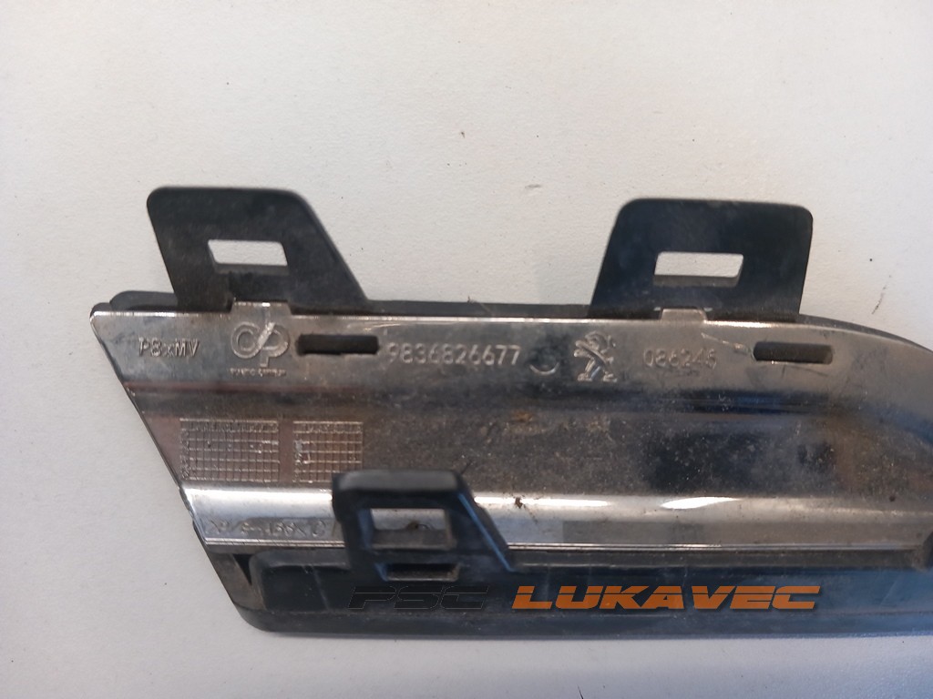 PEUGEOT 3008 POKLOPAC BRANIKA ČEP BRANIKA  9836826677 2021