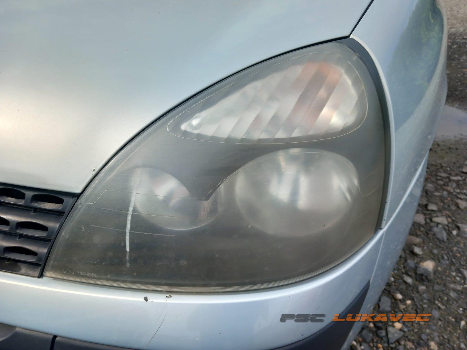 RENAULT THALIA PREDNJI LIJEVI FAR 2002.
