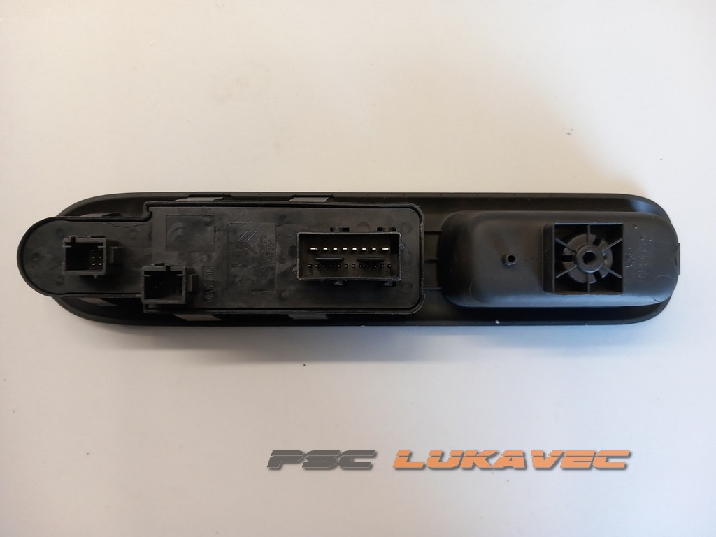 PEUGEOT 3008 PREKIDAČI PODIZAČA PROZORA 96650620ZD 2009-2016.