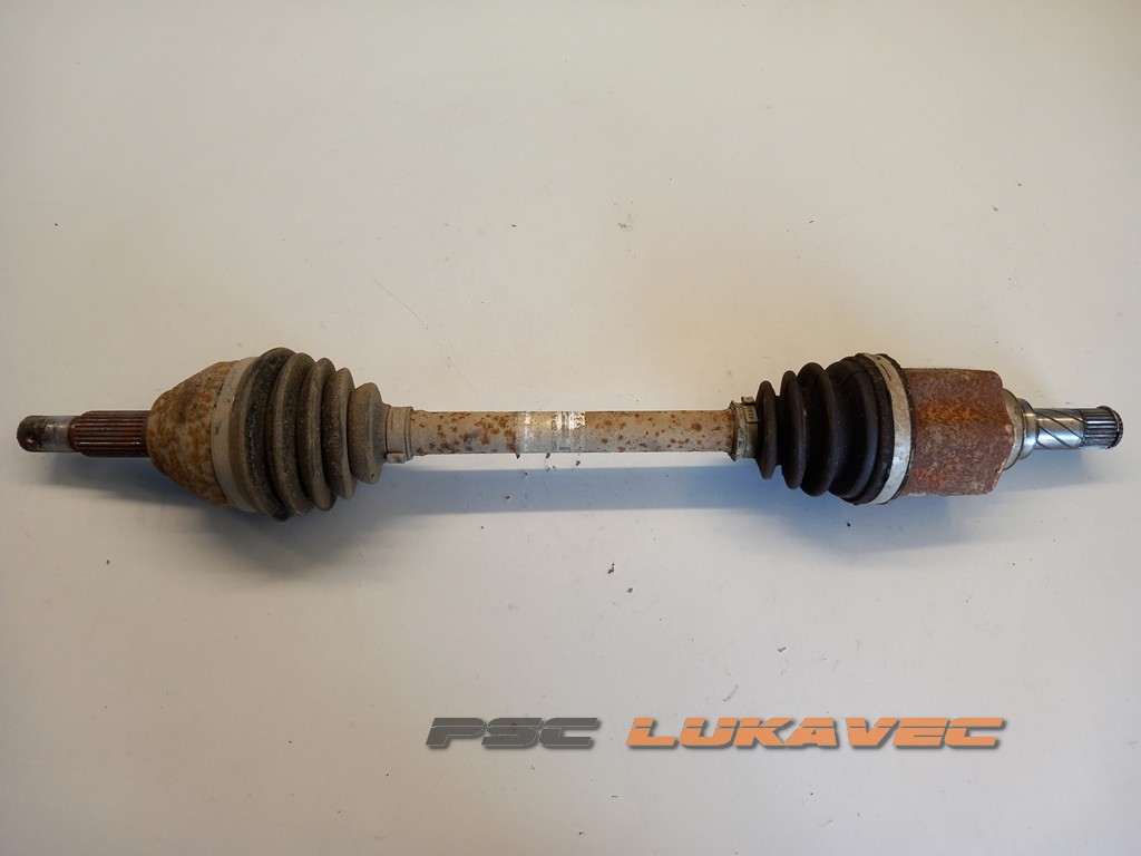 NISSAN JUKE 1.5 DCI POLUOSOVINA LIJEVA 2018.