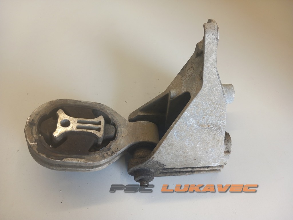 NISSAN JUKE 1.5 DCI NOSAČ MOTORA A8653110 A8653110A