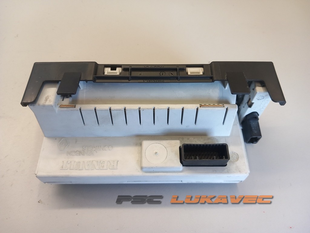 RENAULT CLIO 3 DISPLEJ EKRAN 8200307273