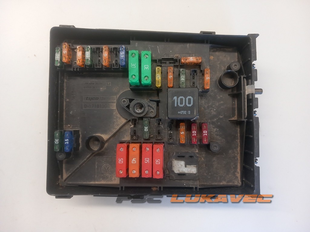 AUDI A3 KUTIJA OSIGURAČA UPC 1K0937125A  2003-2008.