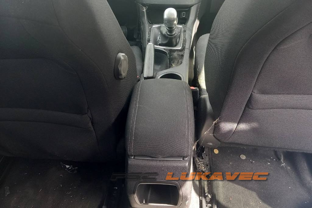 PEUGEOT 308 II NASLON ZA RUKU 2018.