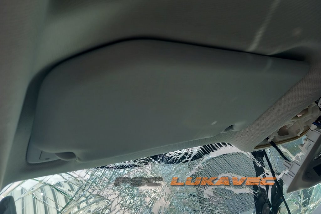 PEUGEOT 308 SUNCOBRAN LIJEVI 2018.