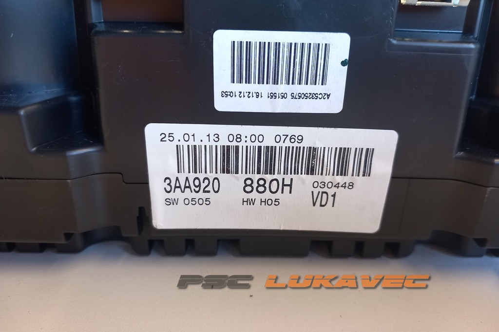 VW PASSAT B7 INSTRUMENT TABLA 3AA920880H 2013
