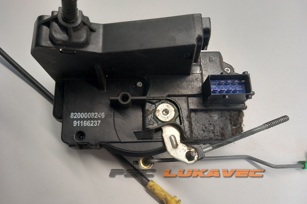 RENAULT TRAFIC BRAVA VRATA PREDNJA LIJEVA 8200008246